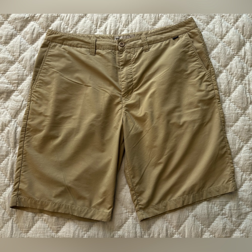 Travis Mathew Golf Short - Khaki Tan - Men's Size 38